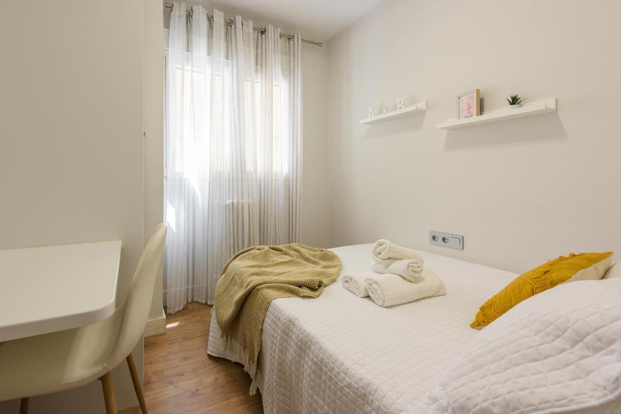Apartamento Centrico Parking Aire Acondicionado Y Wifi Granada Esterno foto
